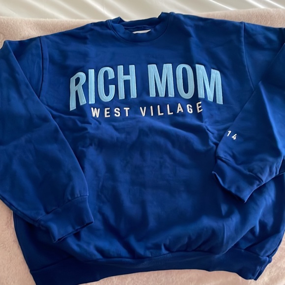 NEW Tinx Rich Mom Crewneck Sweatshirt - Picture 5 of 5